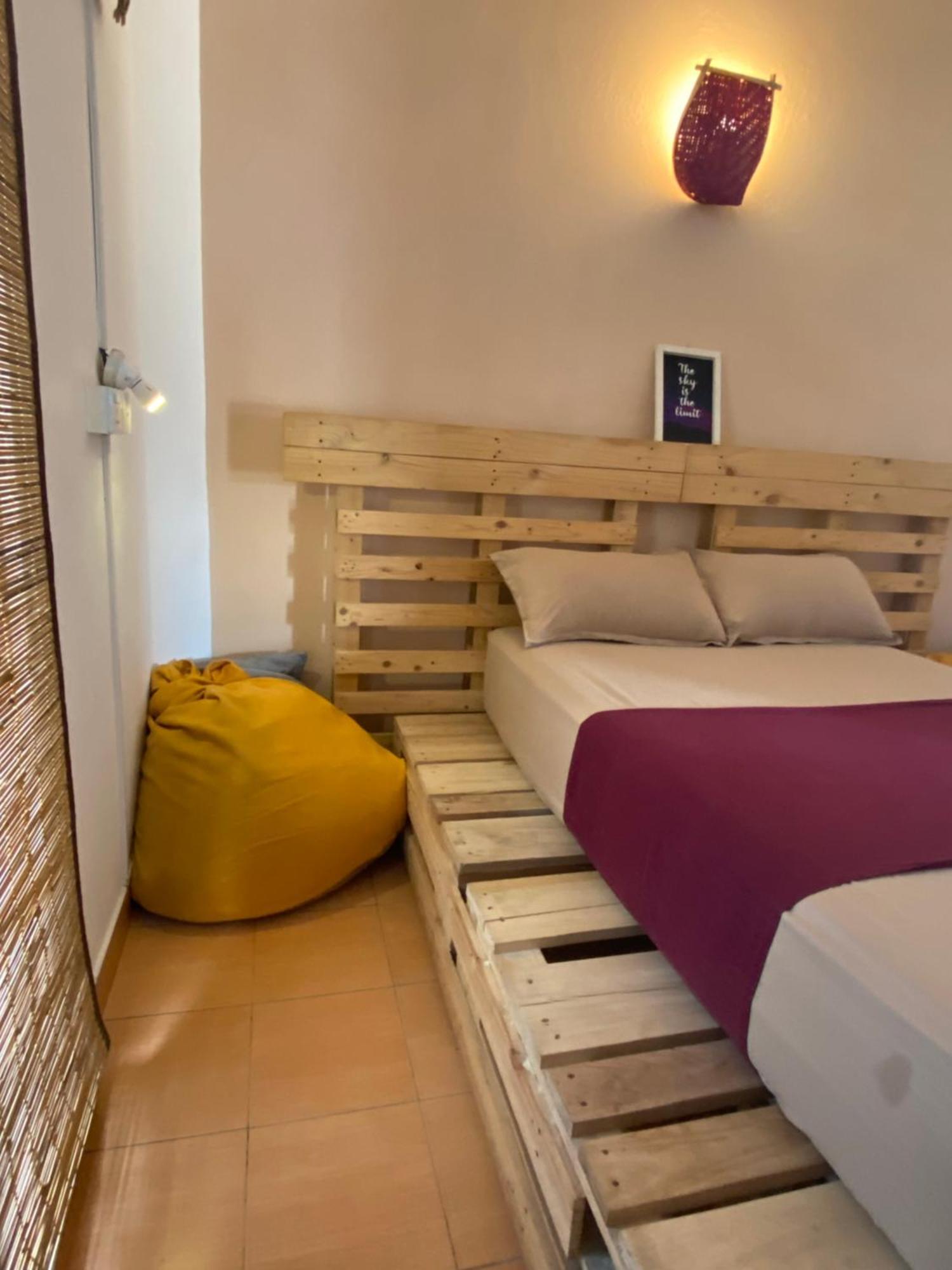 Seconds Hostel - Коломбо Екстериор снимка