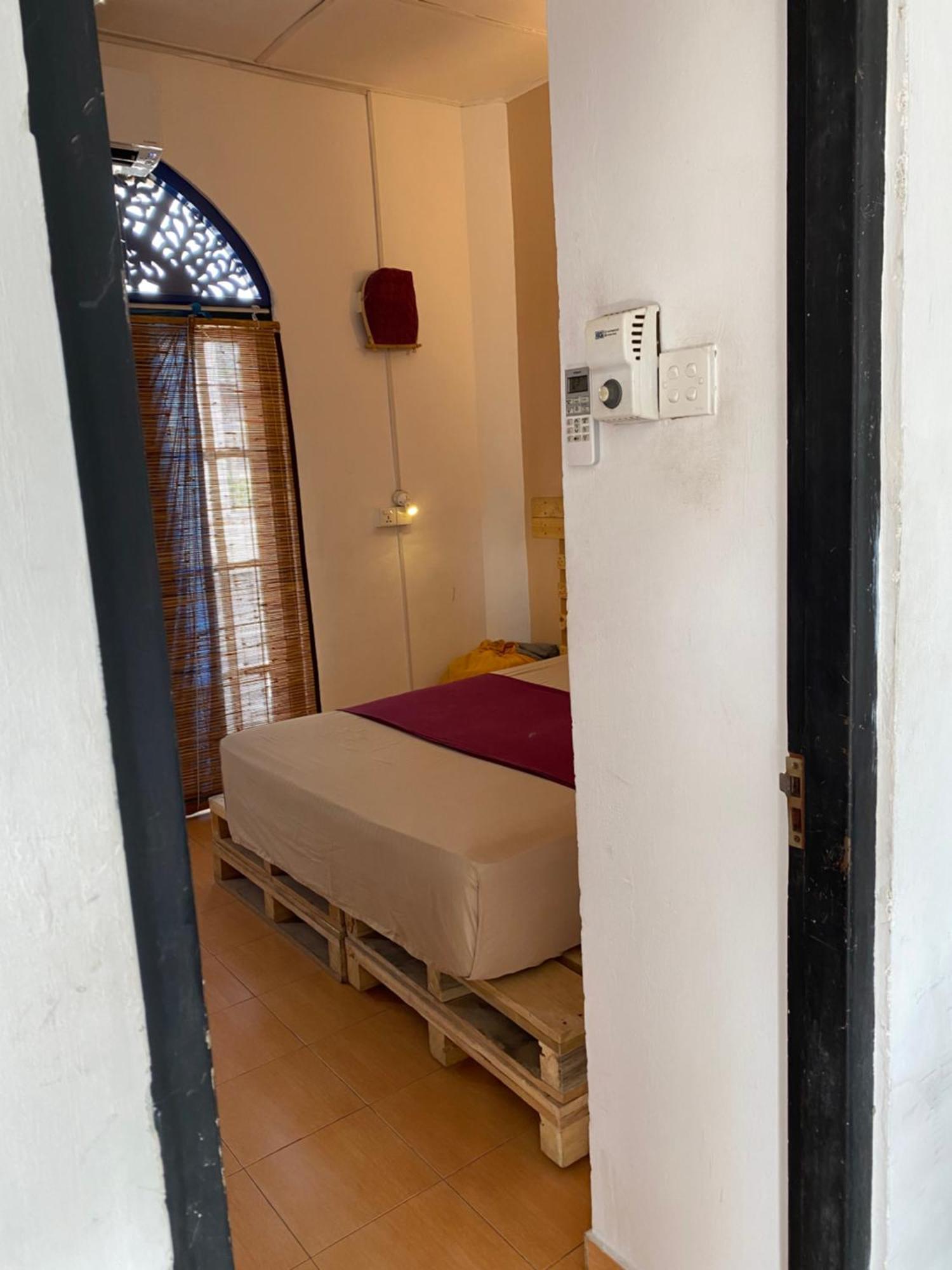 Seconds Hostel - Коломбо Екстериор снимка